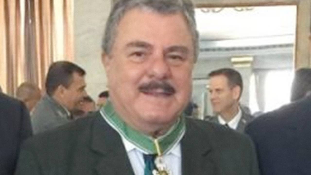 O desembargador Ivan Athié do TRF-2