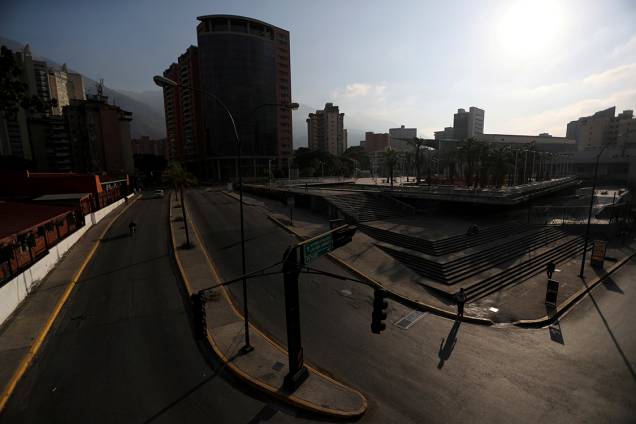 Região comercial na cidade de Caracas, Venezuela, é fotografada durante mais uma manhã de apagão - 26/03/2019 Região comercial na cidade de Caracas, Venezuela, é fotografada durante mais uma manhã de apagão - 26/03/2019