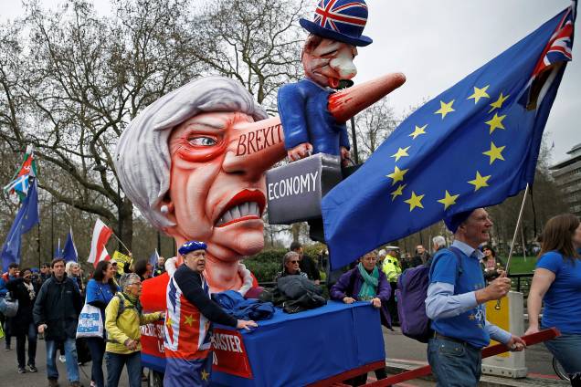 Manifestantes pedem segundo referendo sobre o Brexit, durante protesto realizado em Londres - 23/03/2019 Manifestantes pedem segundo referendo sobre o Brexit, durante protesto realizado em Londres - 23/03/2019