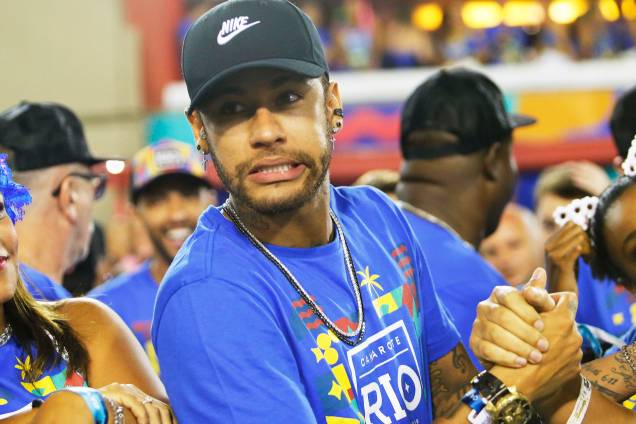 O jogador Neymar é visto em camarote no Sambódromo da Marquês de Sapucaí - 04/03/2019 O jogador Neymar é visto em camarote no Sambódromo da Marquês de Sapucaí - 04/03/2019