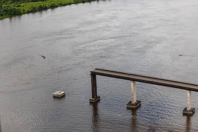 Parte de uma ponte do complexo Alça Viária, que liga regiões do Pará, caiu sobre o Rio Moju próximo ao município de Acará - 06/04/2019 Parte de uma ponte do complexo Alça Viária, que liga regiões do Pará, caiu sobre o Rio Moju próximo ao município de Acará - 06/04/2019