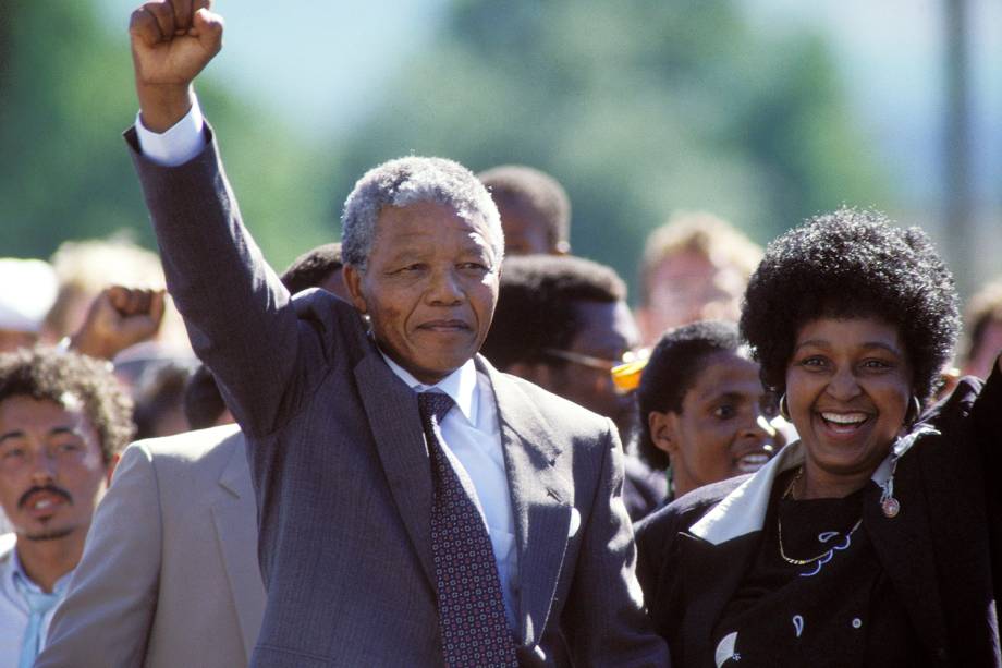 Nelson Mandela é libertado da prisão de Victor Verster, na África do Sul - 11/02/1990 Nelson Mandela é libertado da prisão de Victor Verster, na África do Sul - 11/02/1990