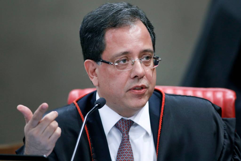 Bolsonaro nomeia Sérgio Banhos como novo ministro titular do TSE