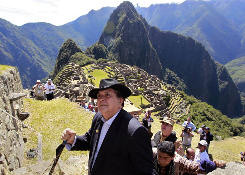 O ex-presidente peruano Alan Garcia durante cerimônia de comemoração do centenário da descoberta da Cidadela Inca de Machu Picchu, em Cusco - 07/07/2011 O ex-presidente peruano Alan Garcia durante cerimônia de comemoração do centenário da descoberta da Cidadela Inca de Machu Picchu, em Cusco - 07/07/2011