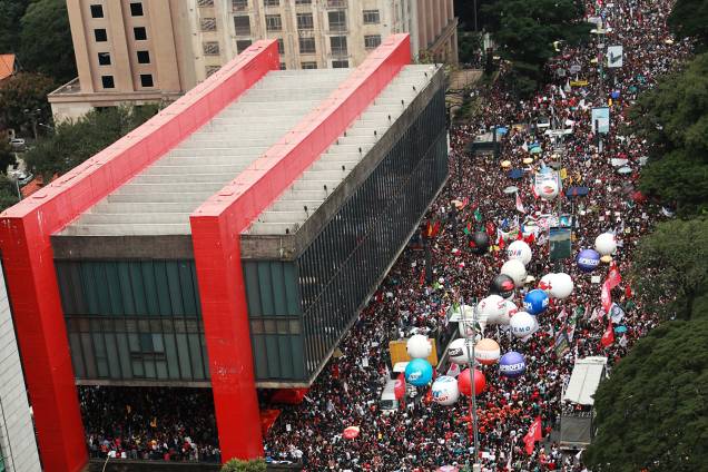 Protesto na Avenida Paulista, em São Paulo, que foi fechada para o trânsito nos dois sentidos (SP) - 15/05/2019 Protesto na Avenida Paulista, em São Paulo, que foi fechada para o trânsito nos dois sentidos (SP) - 15/05/2019
