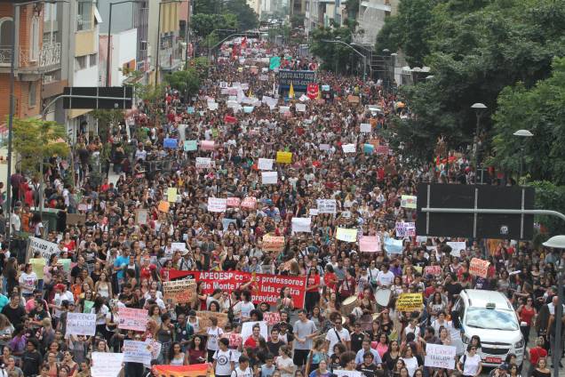 Ato contra congelamento de verbas na educação no Largo do Rosário, no centro de Campinas, interior de São Paulo - 15/05/2019 Ato contra congelamento de verbas na educação no Largo do Rosário, no centro de Campinas, interior de São Paulo - 15/05/2019