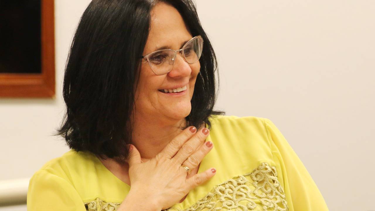 Damares Alves, ministra da Mulher, Família e Direitos Humanos, participa de audiência pública na Comissão de Direitos Humanos e Minorias da Câmara para debater a situação dos conselhos e comissões do governo federa - 05/09/2019