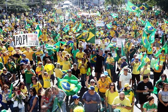 Apoiadores do presidente Jair Bolsonaro (PSL) fazem manifestação na Avenida Norte-Sul, em Campinas (SP) - 30/06/2019 Apoiadores do presidente Jair Bolsonaro (PSL) fazem manifestação na Avenida Norte-Sul, em Campinas (SP) - 30/06/2019