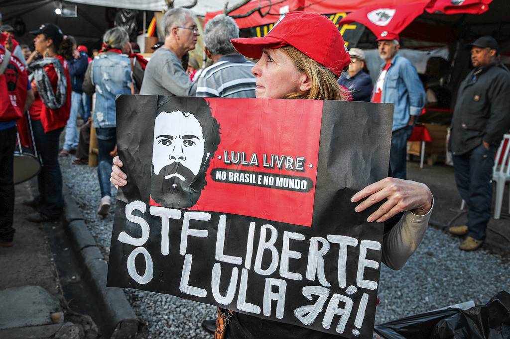 Protesto a favor de Lula Protesto a favor de Lula