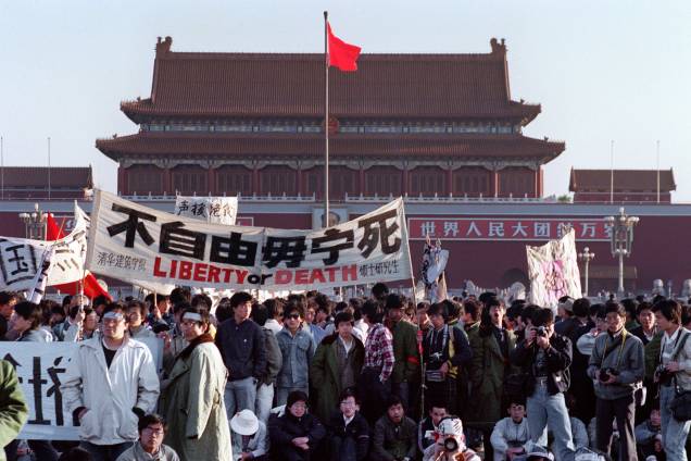 Estudante reunidos na Praça Tiananmen, em Pequim - 14/05/1989 Estudante reunidos na Praça Tiananmen, em Pequim - 14/05/1989