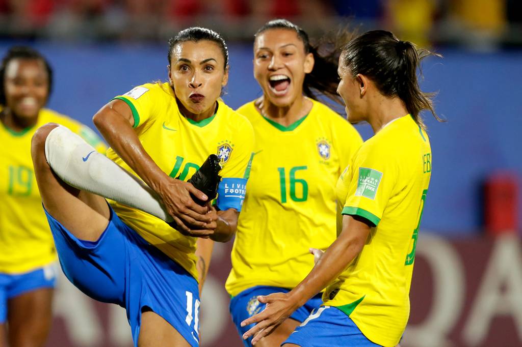 FOTOS: Brasil garante classificação após vencer a Itália na Copa do Mundo