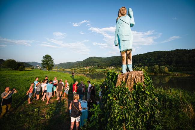 Estátua Melania Trump Estátua Melania Trump