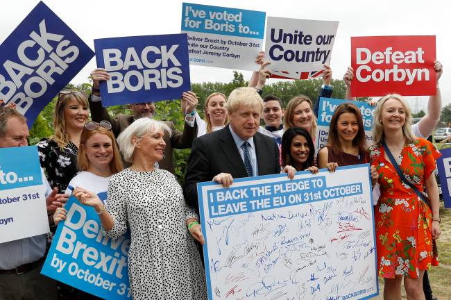 Boris Johnson em campanha em Wyboston Boris Johnson em campanha em Wyboston