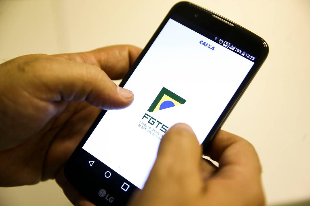 Como é hoje e o que pode mudar no seguro-desemprego e na multa do FGTS