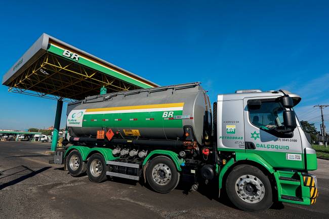 A tanker truck leaves the Petrobras Alberto Pasqualini Refinery in Canoas Posto da BR Distribuidora