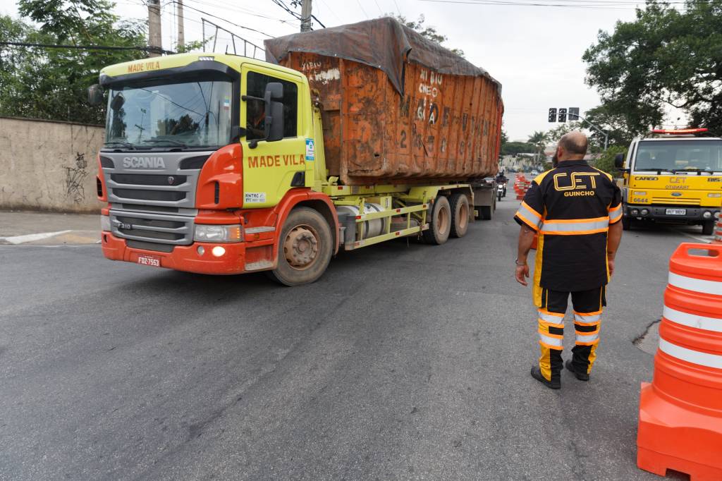 Duas pessoas morrem degoladas na ponte da Vila Maria em São Paulo