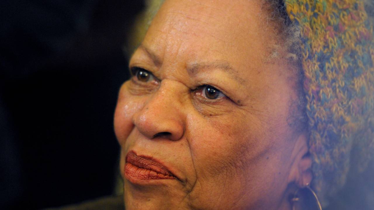 A escritora americana Toni Morrison, primeira mulher negra a receber o Prêmio Nobel de Literatura