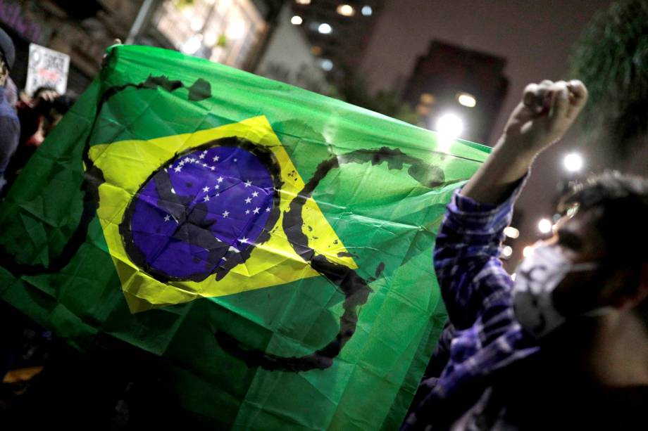 Protesto contra o governo Bolsonaro e em defesa da Amazônia reuniu milhares na Avenida Paulista, em São Paulo - 23/8/2019