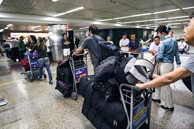 viagem-aeroporto-bagagem viagem-aeroporto-bagagem