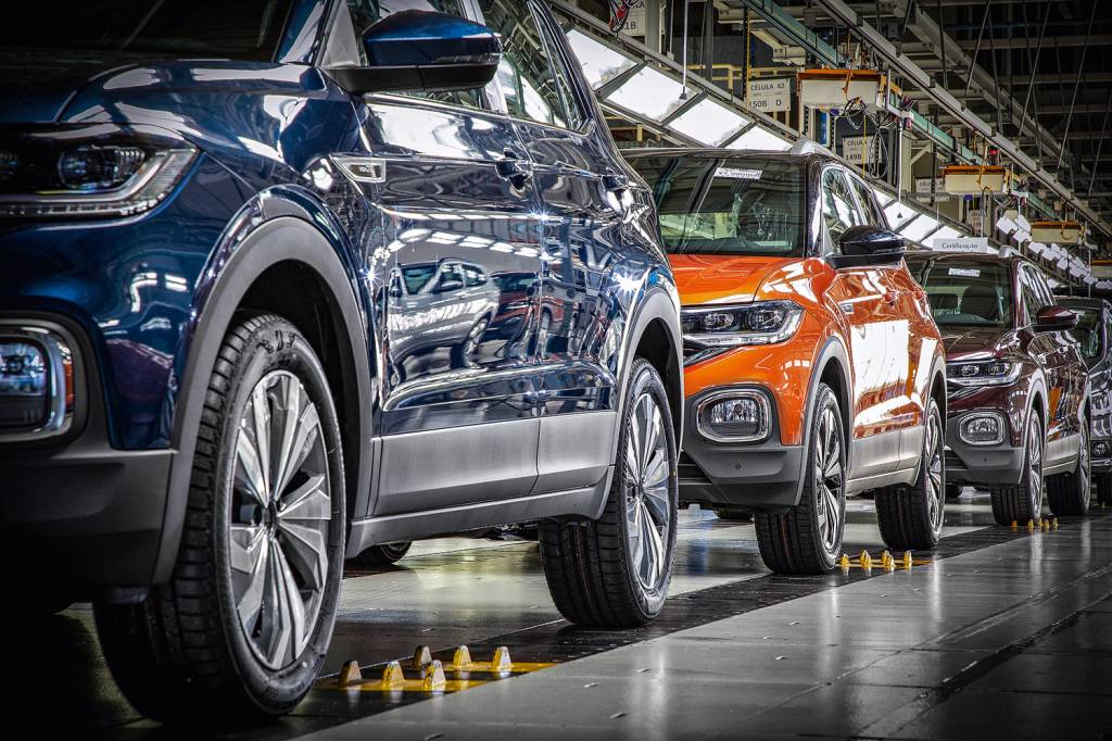 Exportação de automóveis tem melhor mês em quase 7 anos em maio, mas produção recua