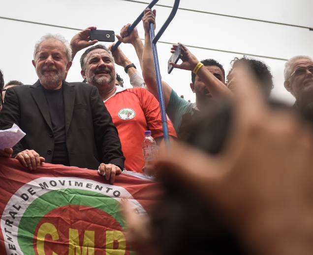 O ex-presidente Lula falou ao público em ato no em frente ao Sindicato dos Metalúrgicos, em São Bernardo do Campo-SP O ex-presidente Lula falou ao público em ato no em frente ao Sindicato dos Metalúrgicos, em São Bernardo do Campo-SP