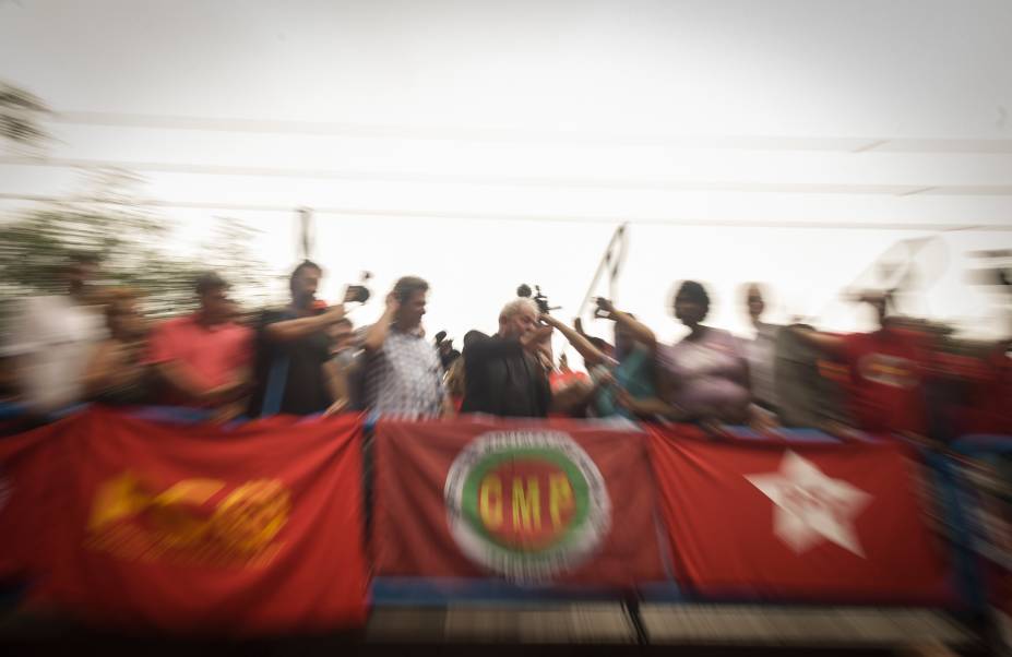 O ex-presidente Lula falou ao público em ato no em frente ao Sindicato dos Metalúrgicos, em São Bernardo do Campo-SP O ex-presidente Lula falou ao público em ato no em frente ao Sindicato dos Metalúrgicos, em São Bernardo do Campo-SP