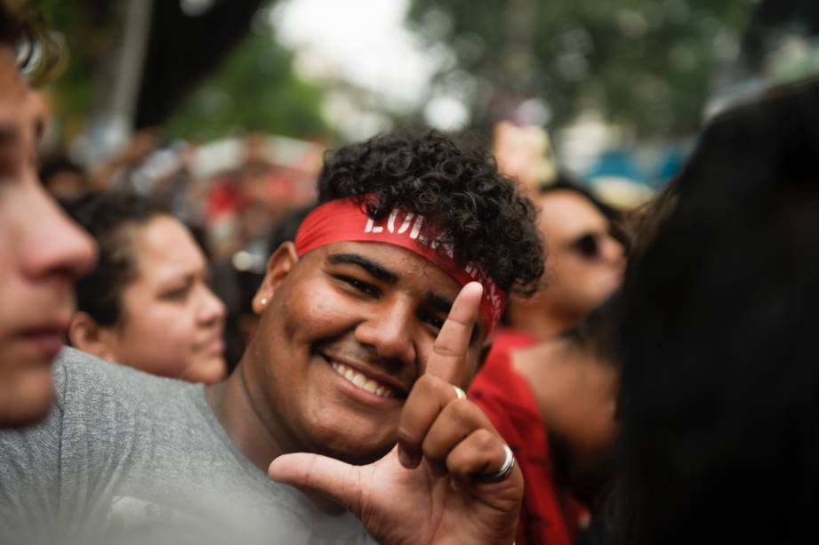 Apoiadores do ex-presidente Lula em ato em frente ao Sindicato dos Metalúrgicos, em São Bernardo do Campo-SP Apoiadores do ex-presidente Lula em ato em frente ao Sindicato dos Metalúrgicos, em São Bernardo do Campo-SP