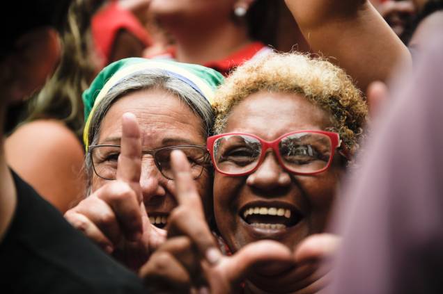 Apoiadores do ex-presidente Lula em ato em frente ao Sindicato dos Metalúrgicos, em São Bernardo do Campo-SP Apoiadores do ex-presidente Lula em ato em frente ao Sindicato dos Metalúrgicos, em São Bernardo do Campo-SP