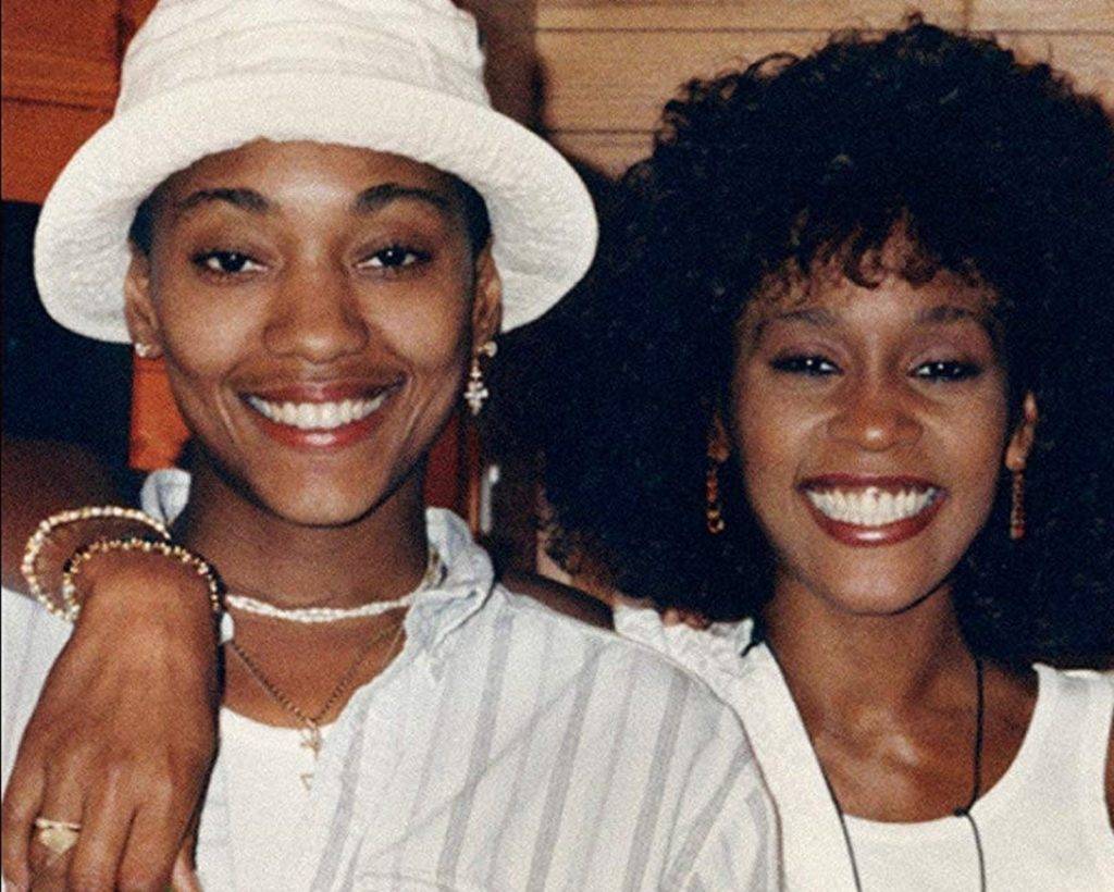 A namorada de Whitney Houston que a família esconde – e filme quer mostrar