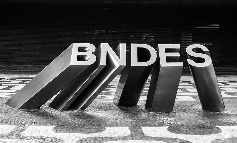 Enquanto o governo fala em nova CPMF, conheça a mamata no BNDES