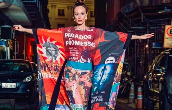 O vestido de Mariana Ximenes para protestar contra o ‘desmonte da cultura’