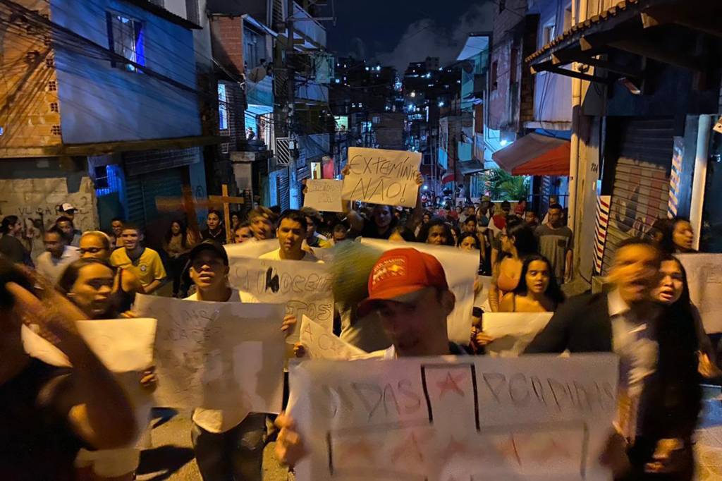 Mortos em Paraisópolis têm traumas compatíveis com pisoteamento