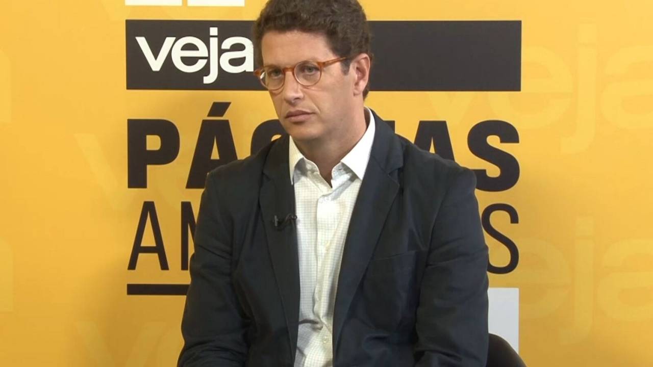 O ministro do Meio Ambiente, Ricardo Salles, negou que o governo brasileiro tenha aberto mão dos recursos do Fundo Amazônia