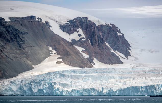 Chegada à Península Antártica foi marcada por geleiras, no Estreito de Nelson, e pela paisagem da Baía do Almirantado Chegada à Península Antártica foi marcada por geleiras, no Estreito de Nelson, e pela paisagem da Baía do Almirantado