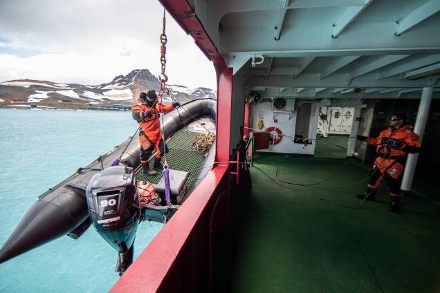 Chegada à Península Antártica foi marcada por geleiras, no Estreito de Nelson, e pela paisagem da Baía do Almirantado Chegada à Península Antártica foi marcada por geleiras, no Estreito de Nelson, e pela paisagem da Baía do Almirantado