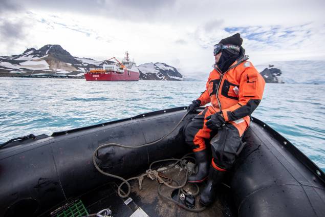 Chegada à Península Antártica foi marcada por geleiras, no Estreito de Nelson, e pela paisagem da Baía do Almirantado Chegada à Península Antártica foi marcada por geleiras, no Estreito de Nelson, e pela paisagem da Baía do Almirantado