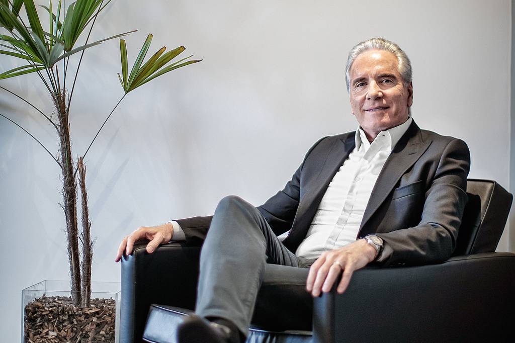 Justus diz que estaria ‘mais preparado’ que Huck para ser presidente