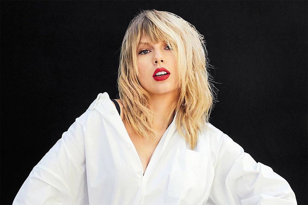 TAYLOR-SWIFT TAYLOR-SWIFT
