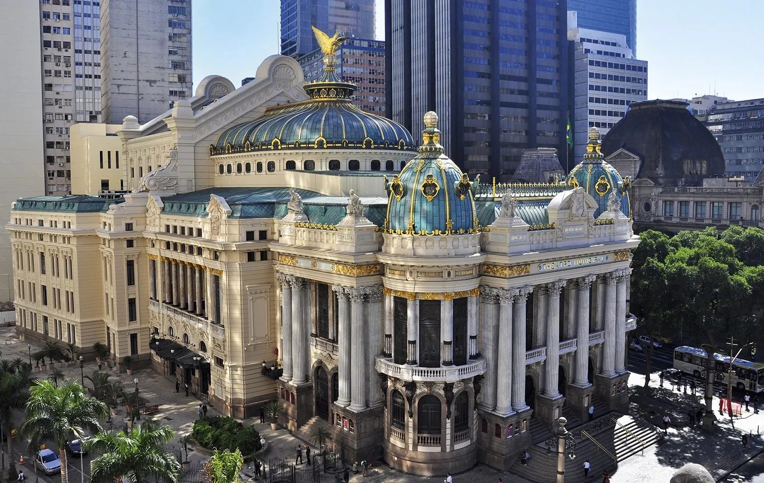 Alerj evita colapso no Theatro Municipal do Rio — mas só por ora