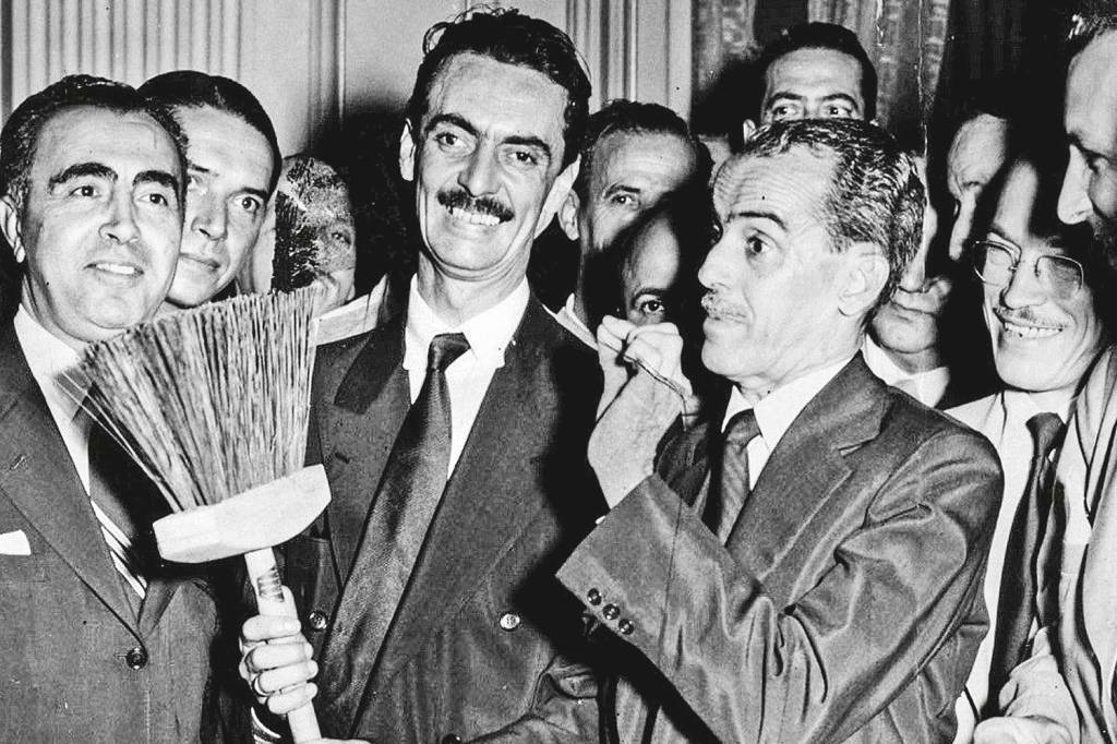 JANIO-QUADROS-CAMPANHA-ELEITORAL-1960_1.jpg JANIO-QUADROS-CAMPANHA-ELEITORAL-1960_1.jpg