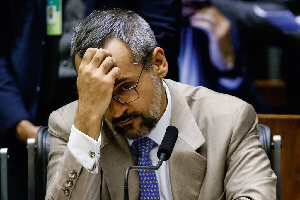 Justiça condena União a pagar R$ 50 mil por fala de Weintraub