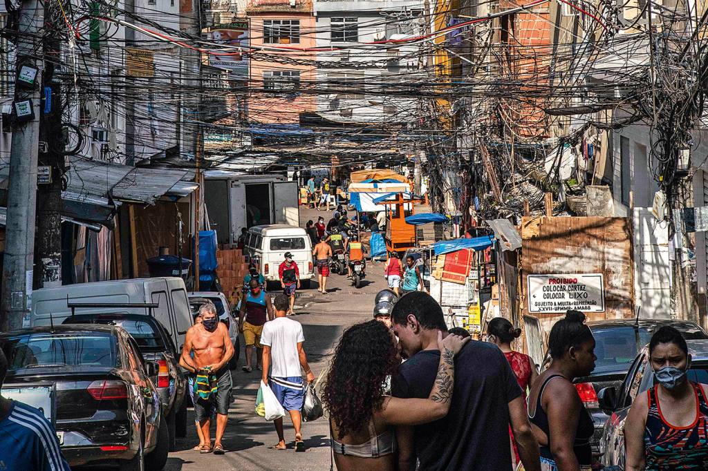COVID-19 ROCINHA .