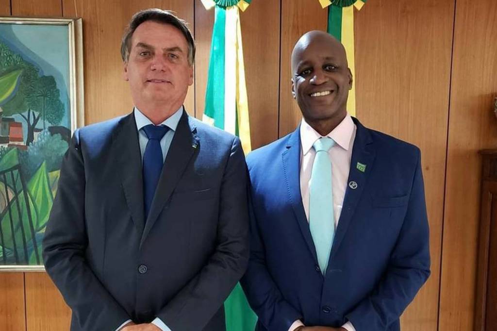 bolsonaro-sergio-camargo-1 SEM TINTA - Sérgio Camargo: sua demissão foi desautorizada por Bolsonaro