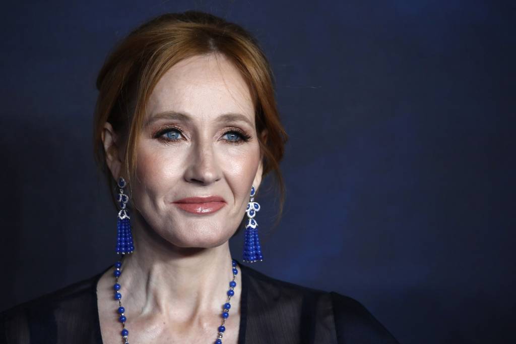O ataque de J.K Rowling a atleta acusada erroneamente de ser trans