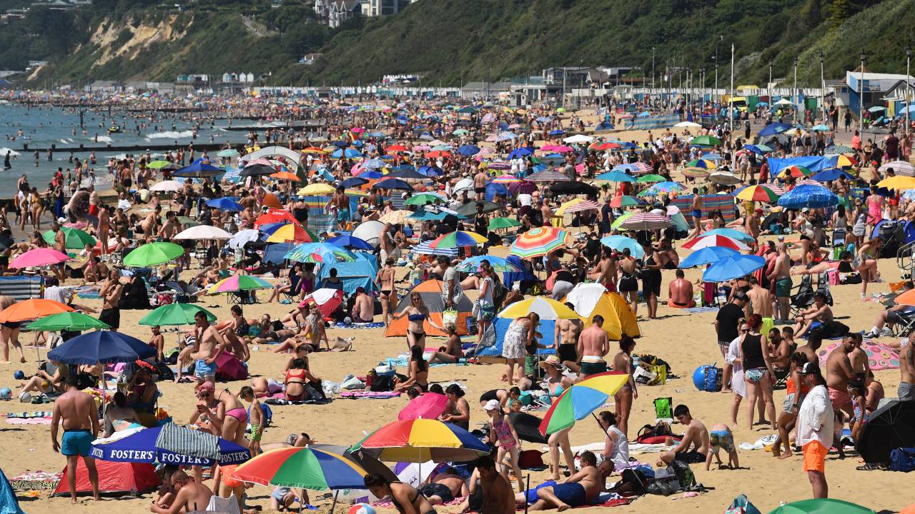 praia cheia
