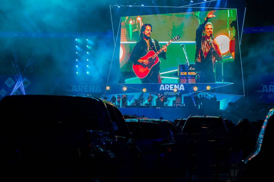 Show da banda Jota Quest em estilo "drive-in" realizado no Estádio Allianz Parque, em São Paulo