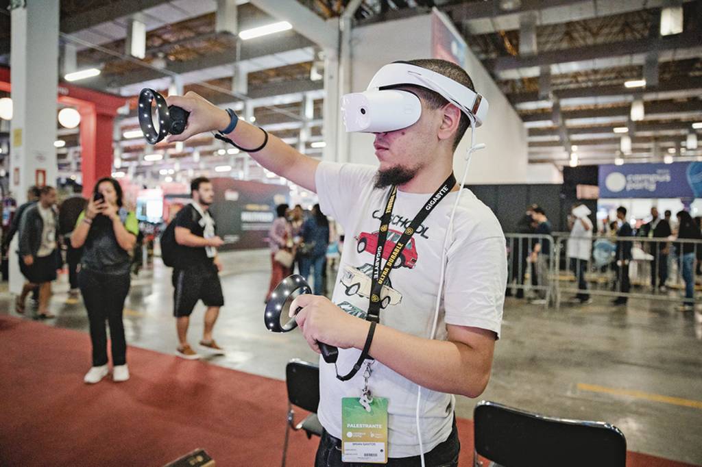 OCULOS-REALIDADE-VIRTUAL-CAMPUS-PARTY-2019.jpg OCULOS-REALIDADE-VIRTUAL-CAMPUS-PARTY-2019.jpg