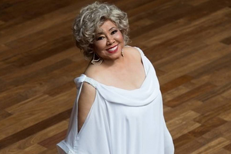 A reação do público aos elogios de Alcione a Moraes no meio de show