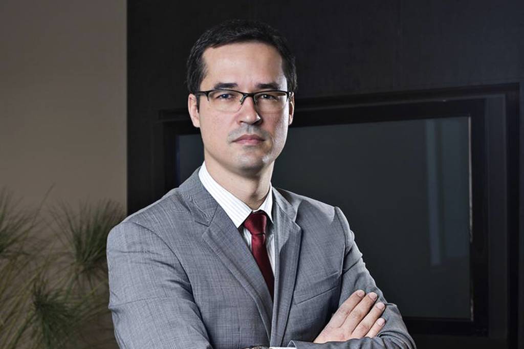 “Árvore que não dá fruto não leva pedrada”, afirma Deltan Dallagnol