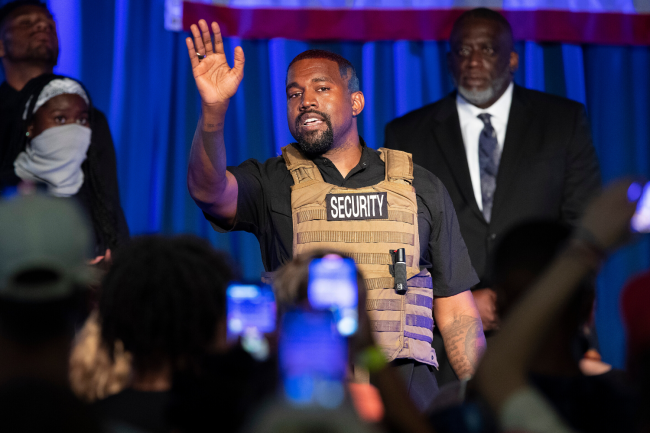 Agora vai: Kanye West participa de primeiro comício como candidato a Presidente dos Estados Unidos Agora vai: Kanye West participa de primeiro comício como candidato a Presidente dos Estados Unidos